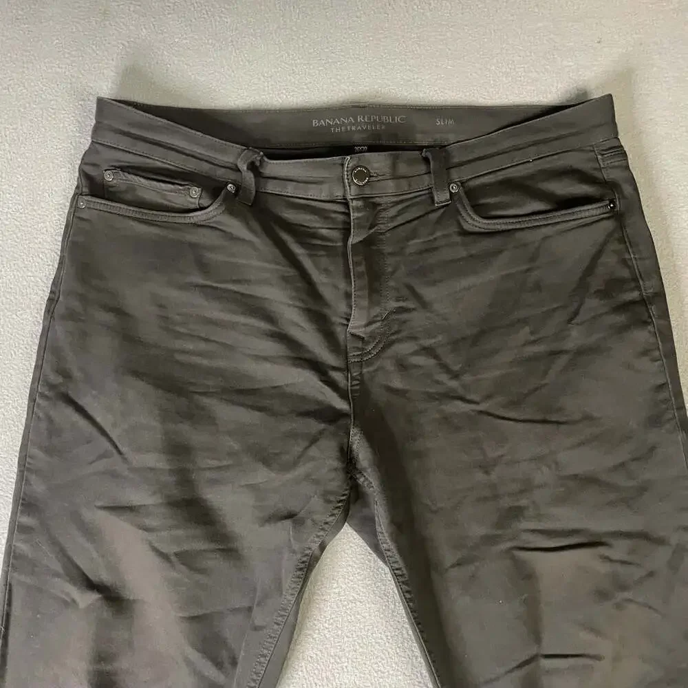 Banana Republic Dark Gray The Traveler Slim Fit men’s pants size 36x30